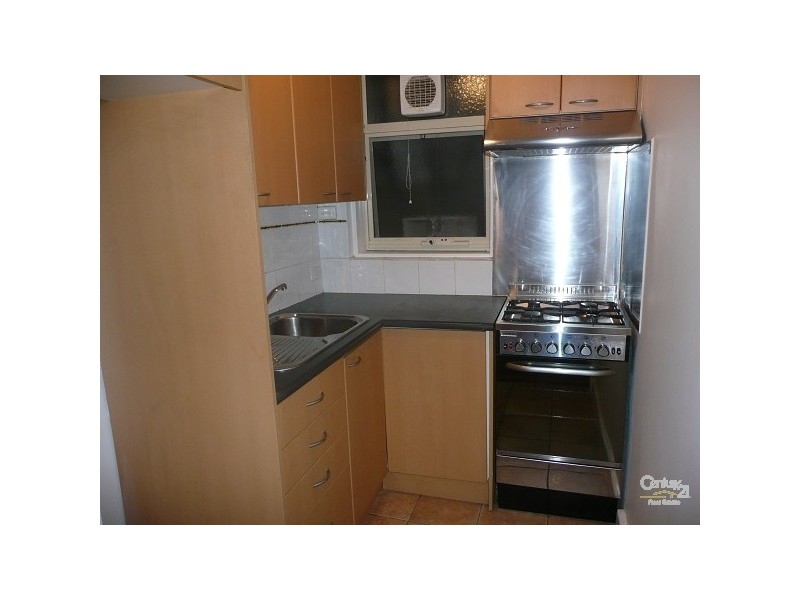 3/96 Glen Huntly Road, Elwood VIC 3184