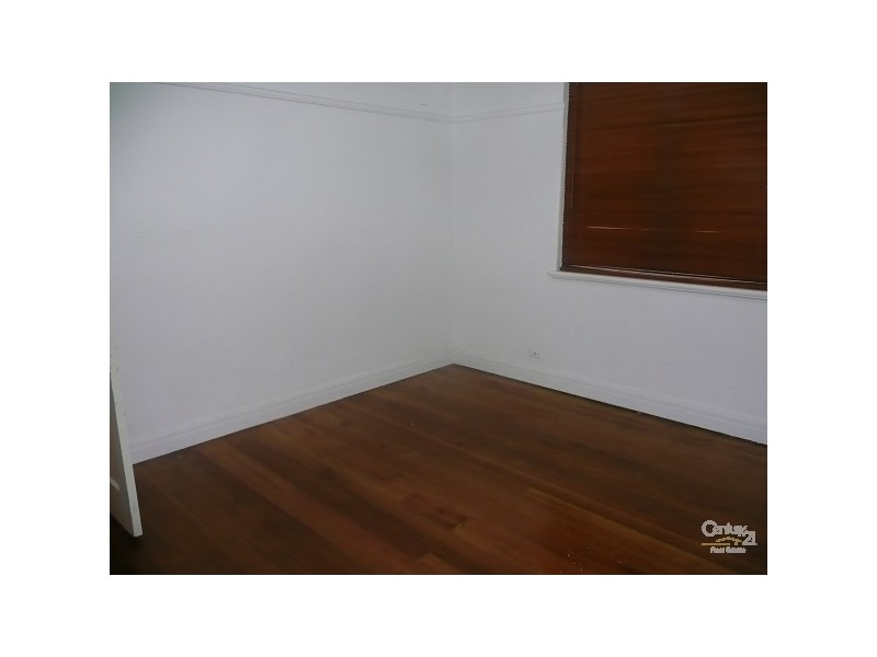 2/33 Docker Street, Elwood VIC 3184