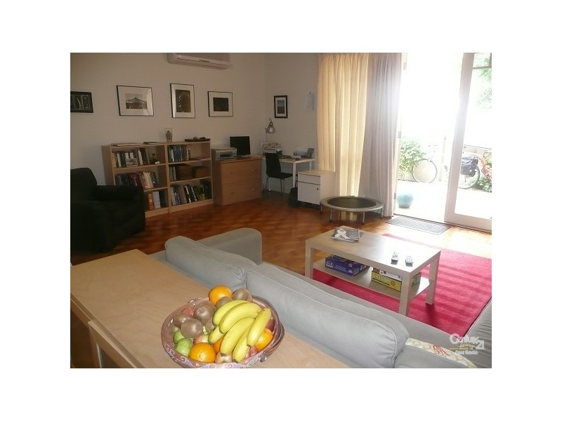 1/17 Byrne Avenue, Elwood VIC 3184