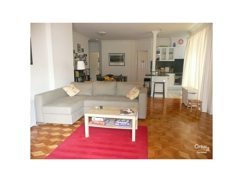 1/17 Byrne Avenue, Elwood VIC 3184