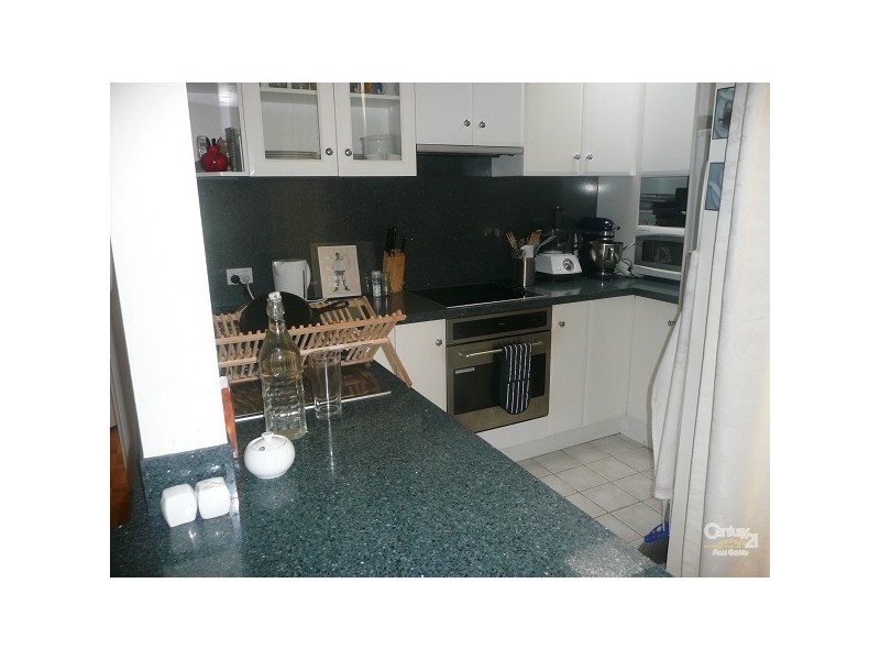 1/17 Byrne Avenue, Elwood VIC 3184