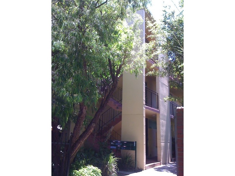 16/18-20 Selwyn Avenue, Elwood VIC 3184