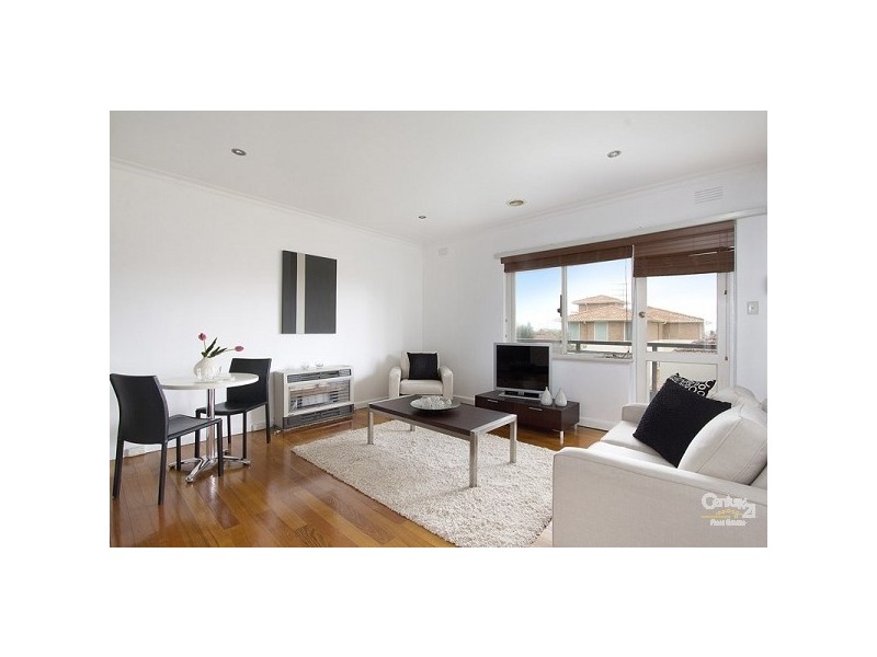 8/35 Pine Ave, Elwood VIC 3184