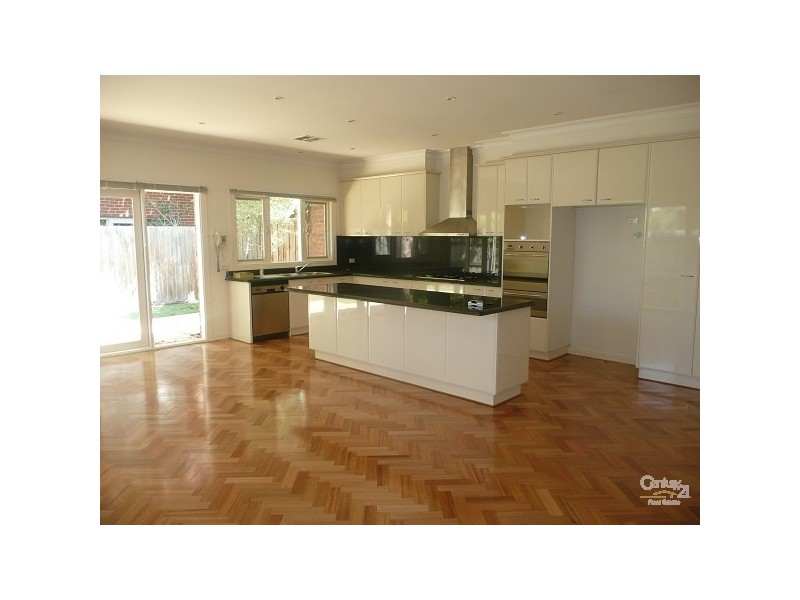 13 Dean Avenue, St Kilda East VIC 3183