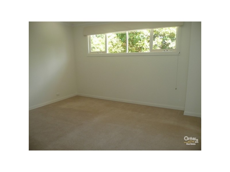 13 Dean Avenue, St Kilda East VIC 3183