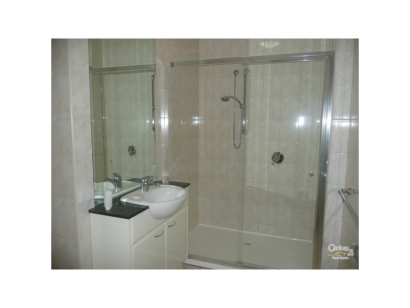 13 Dean Avenue, St Kilda East VIC 3183