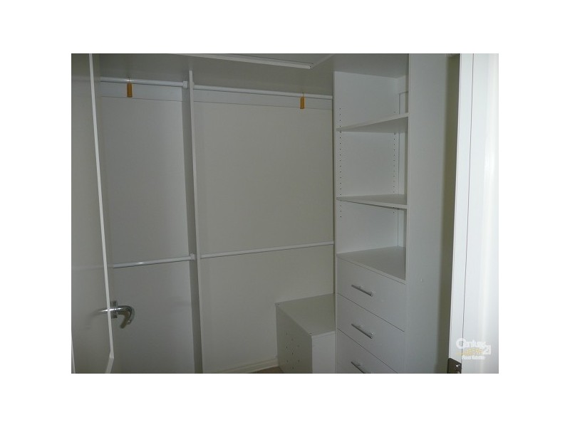 13 Dean Avenue, St Kilda East VIC 3183