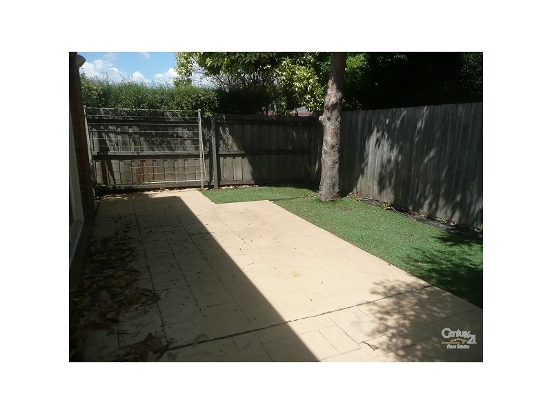 13 Dean Avenue, St Kilda East VIC 3183