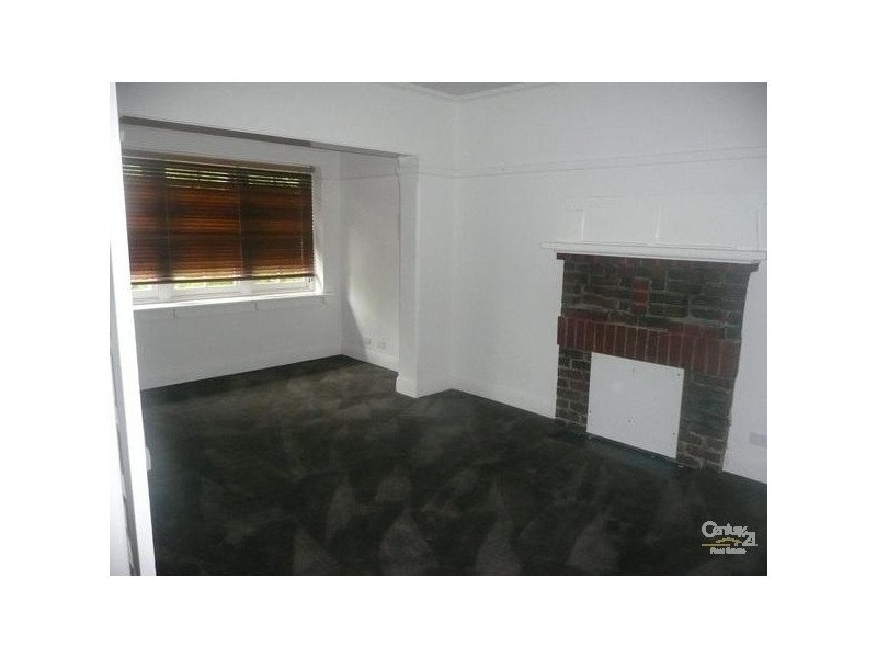 2/5 Byrne Avenue, Elwood VIC 3184