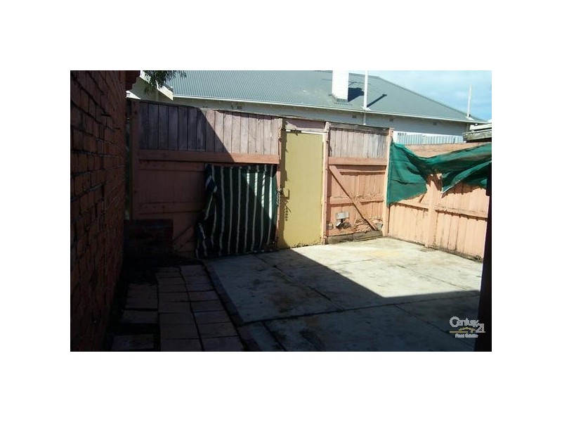 77 Dickens Street, Elwood VIC 3184