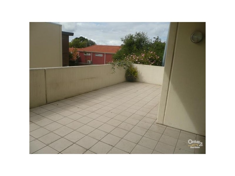 9/125 Ormond Road, Elwood VIC 3184