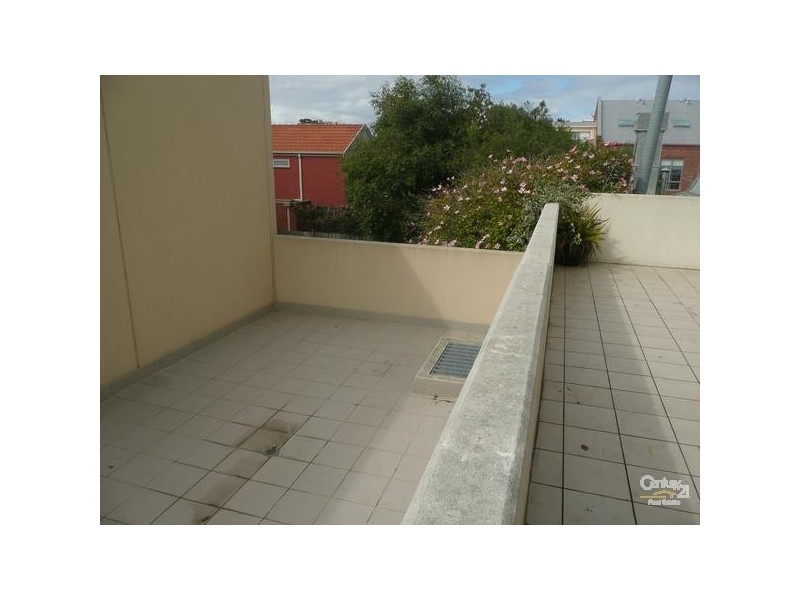 9/125 Ormond Road, Elwood VIC 3184