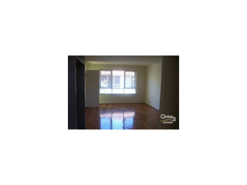 8/94 Glen Huntly Road, Elwood VIC 3184