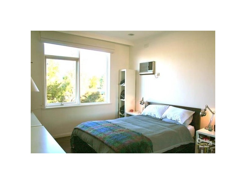 8/12 Avoca Avenue, Elwood VIC 3184