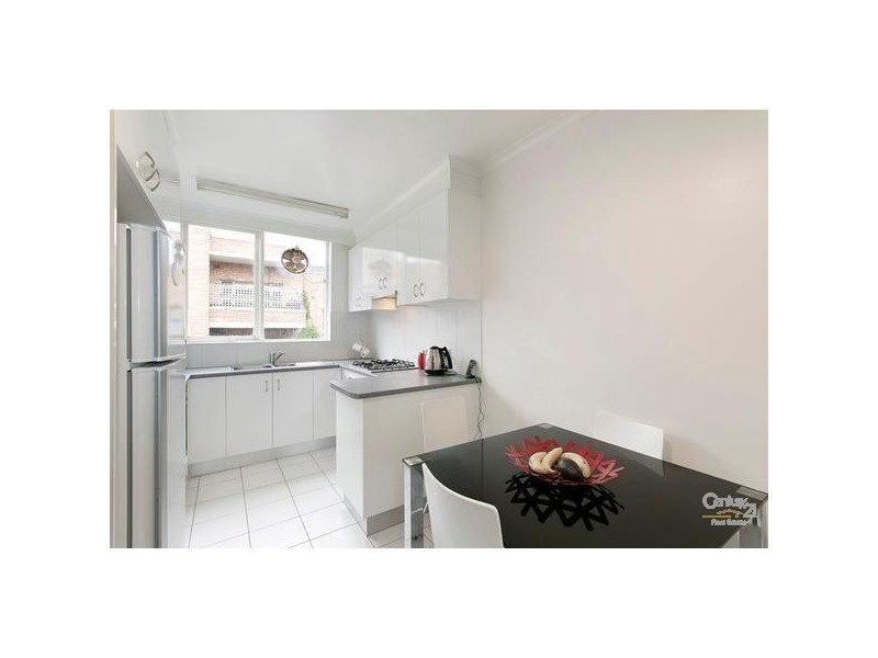 4/19 Mitford Street, St Kilda VIC 3182