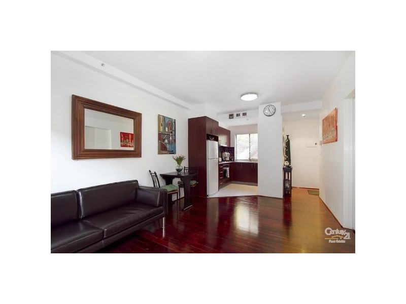 2/89 Ormond Road, Elwood VIC 3184