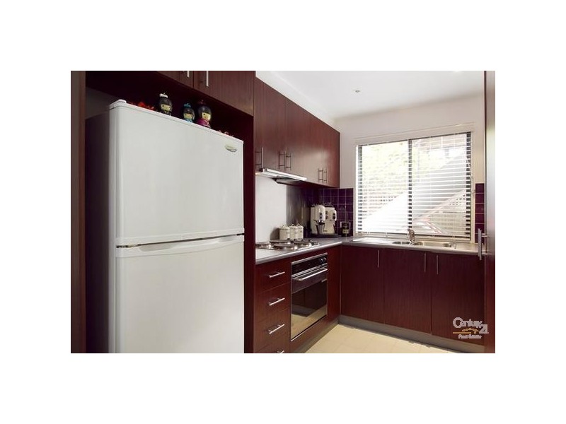 2/89 Ormond Road, Elwood VIC 3184