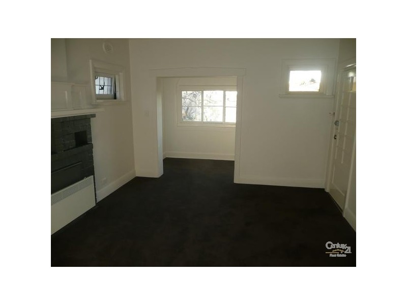 1A/5 Byrne Avenue, Elwood VIC 3184