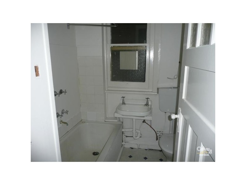 9/5 Byrne Avenue, Elwood VIC 3184