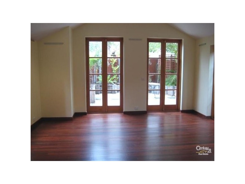 1/10 Kendall Street, Elwood VIC 3184