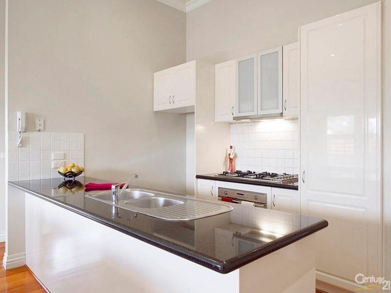 9/40 Charnwood Road, St Kilda VIC 3182