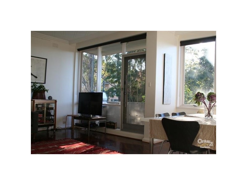 8/12 Avoca Avenue, Elwood VIC 3184