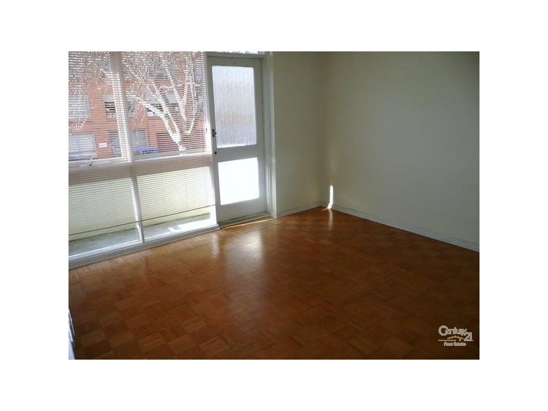 3/133 Glen Huntly Road, Elwood VIC 3184