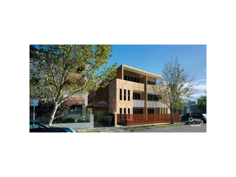 6 Pine Avenue, Elwood VIC 3184