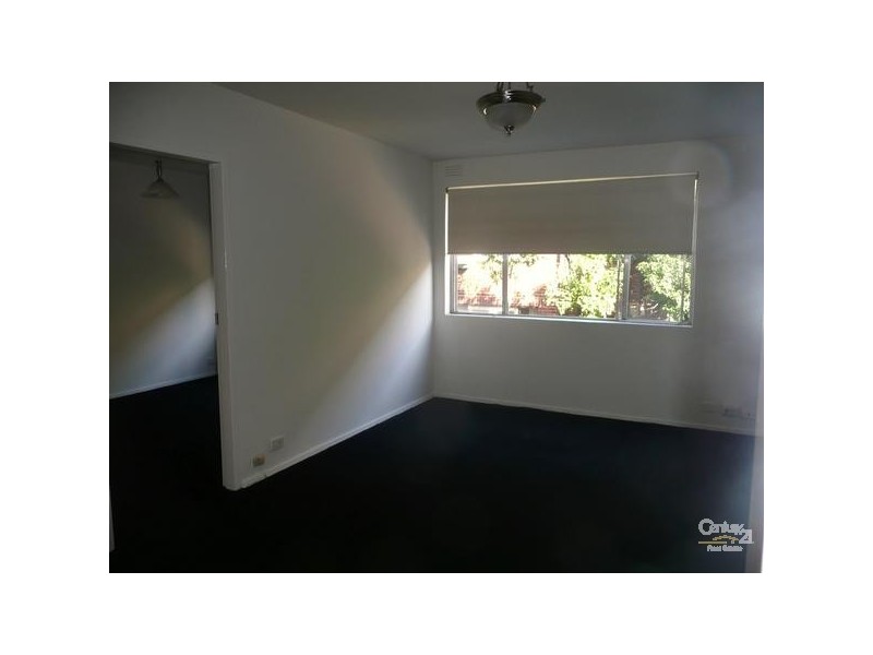 7/16 Robe Street, St Kilda VIC 3182