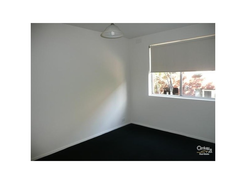 7/16 Robe Street, St Kilda VIC 3182