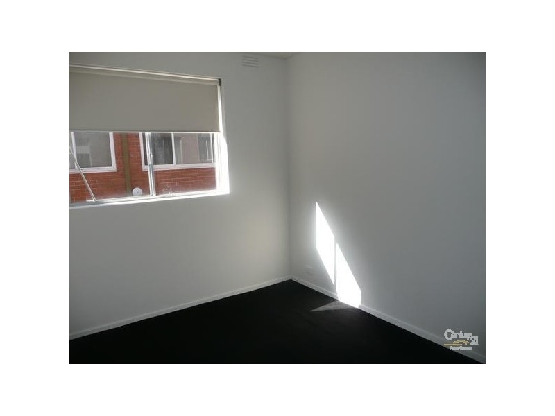 7/16 Robe Street, St Kilda VIC 3182
