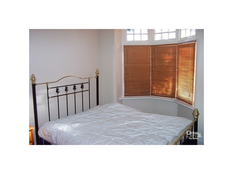 3 Wilton Grove, Elwood VIC 3184