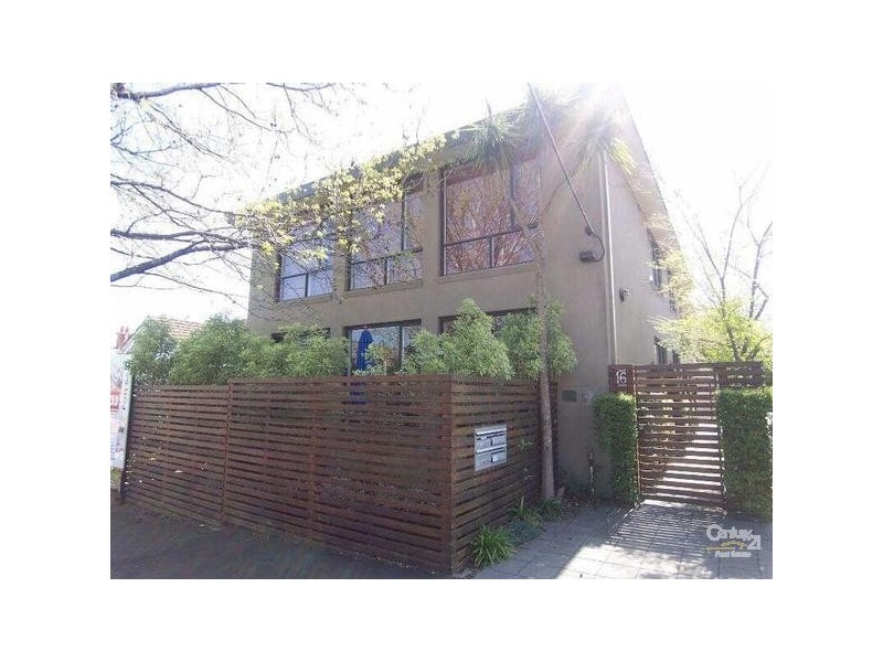 2/16 Coleridge Street, Elwood VIC 3184