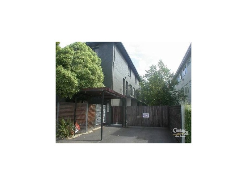 16/131 Glen Huntly Road, Elwood VIC 3184