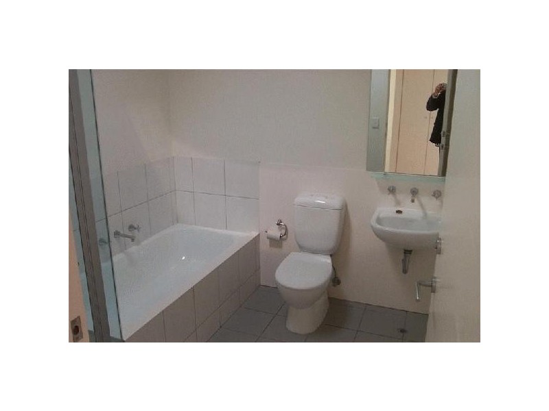 70 FOAM STREET, Elwood VIC 3184