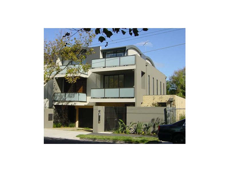 32 Selwyn Avenue, Elwood VIC 3184