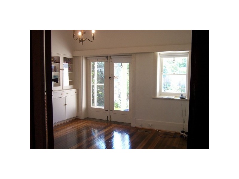 13 Normandy Road, Elwood VIC 3184