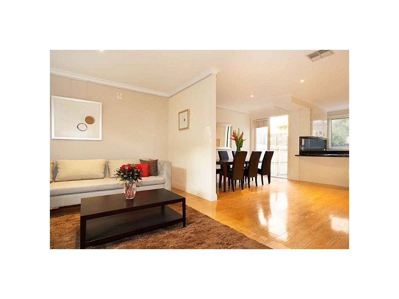 13C Broadway, Elwood VIC 3184