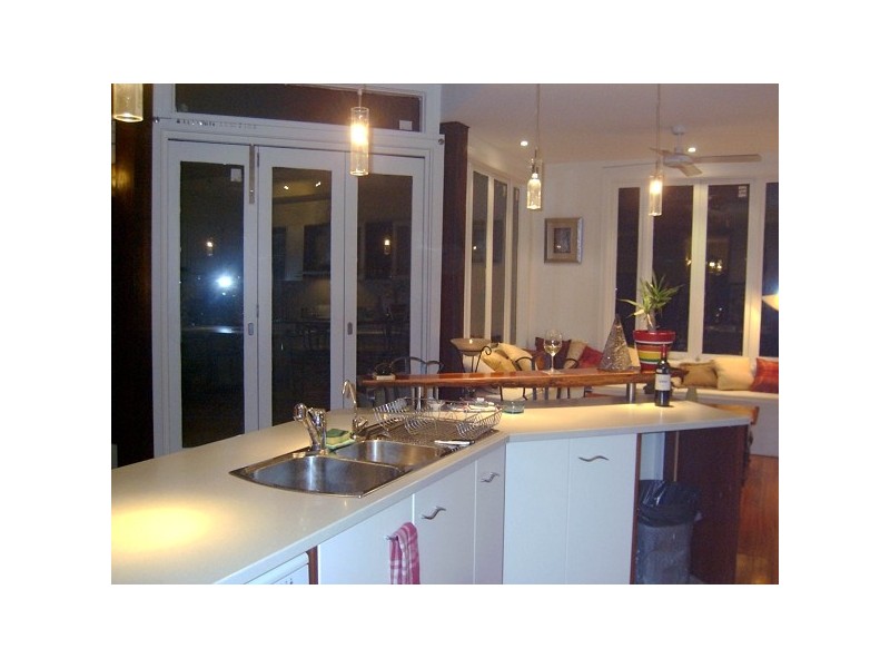 8 Salisbury Street, Newport VIC 3015