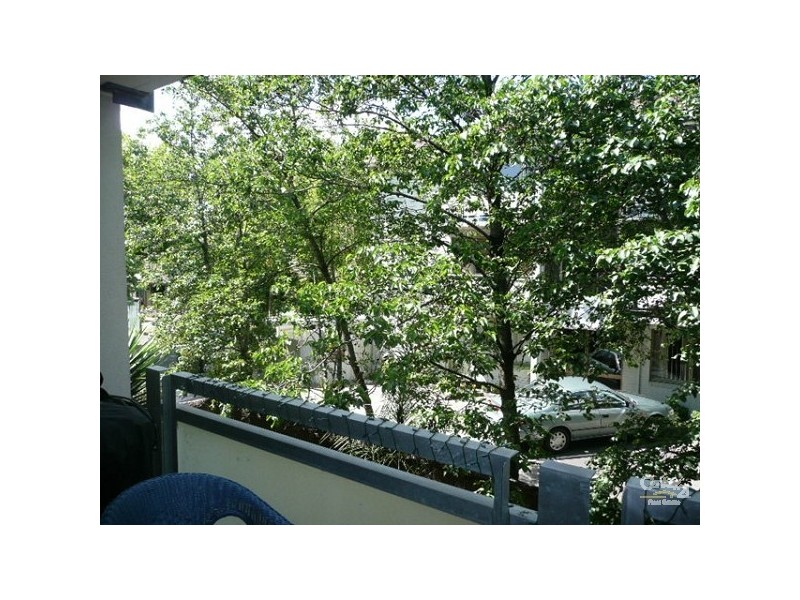 6/19 Tiuna Grove, Elwood VIC 3184