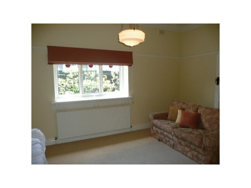 128 Ruskin Street, Elwood VIC 3184