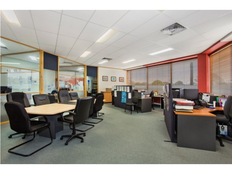 108-120 Young St, Frankston VIC 3199