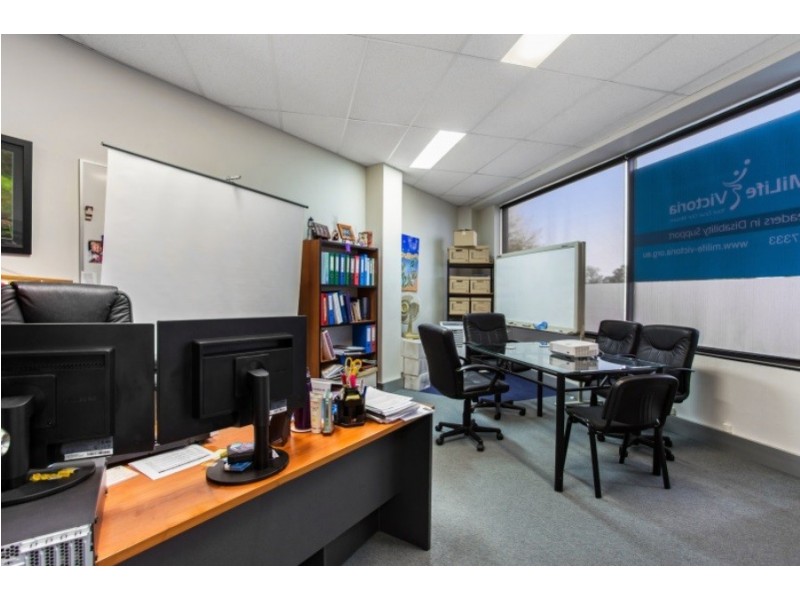 108-120 Young St, Frankston VIC 3199