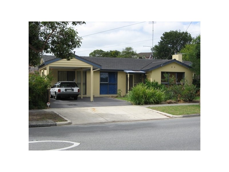 3 Karingal Drive, Frankston VIC 3199