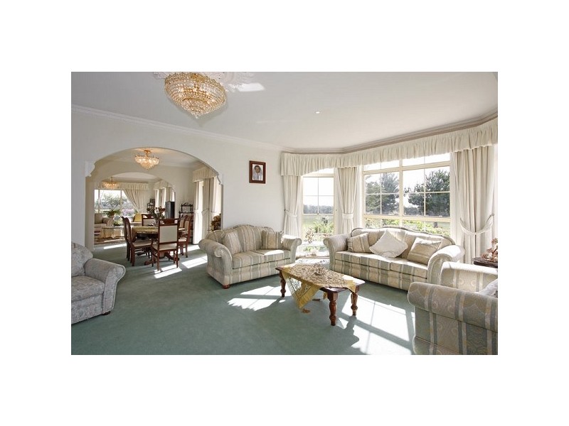 2 Lady Nelson Parkway, Bittern VIC 3918