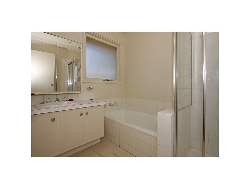 4 Surrey Court, Carrum Downs VIC 3201