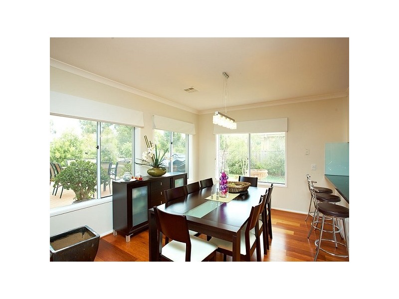 4 Flynn Tce, Sandhurst VIC 3977