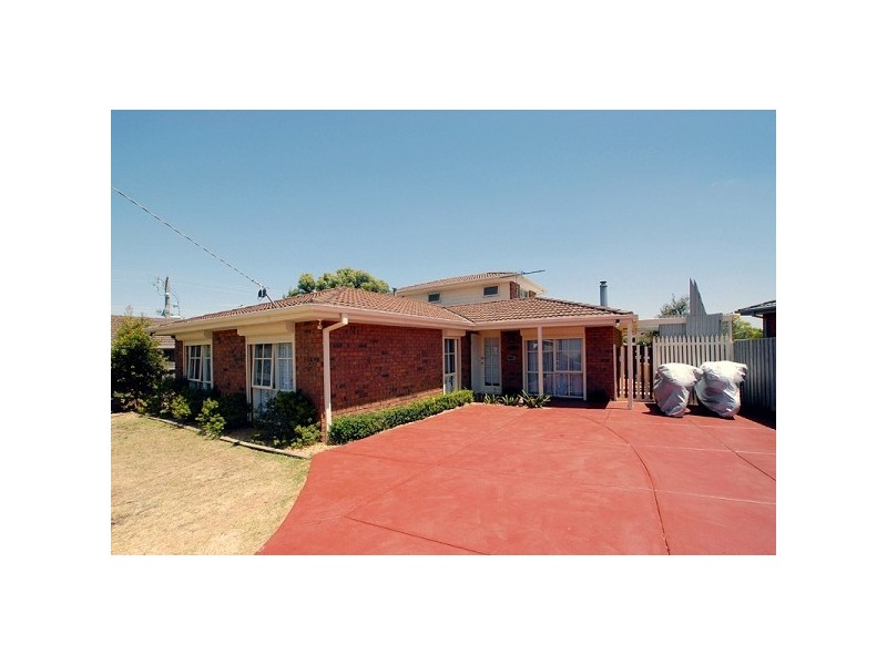 2 Caterina Place, Carrum Downs VIC 3201