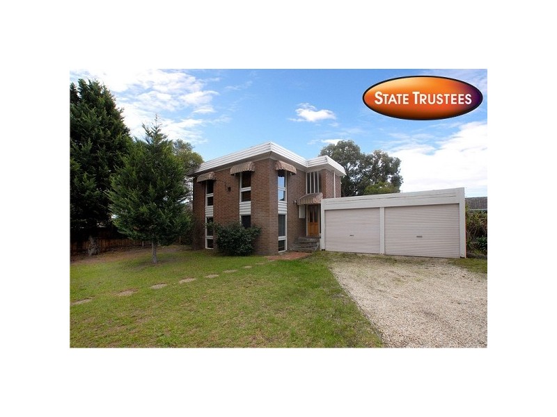 33 Grimwade Crescent, Frankston VIC 3199