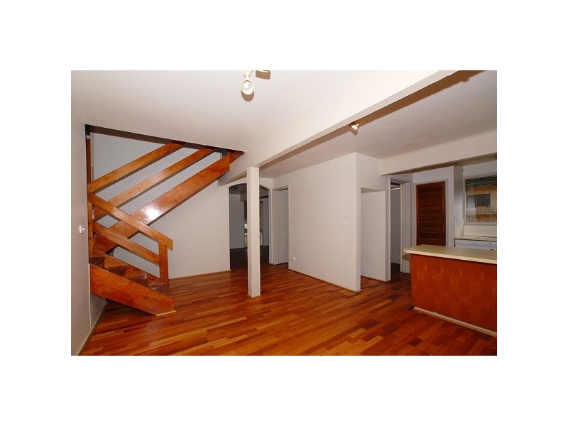 33 Grimwade Crescent, Frankston VIC 3199